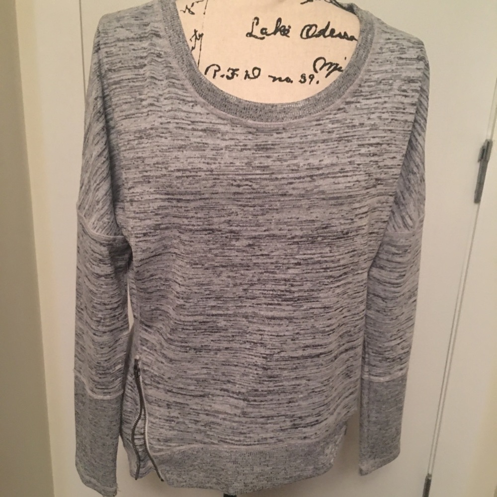 Athleta heathered zip sweatshirt, M